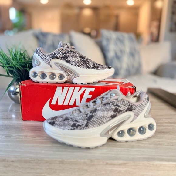 Nike Shoes - Nike Air Max Premium Python